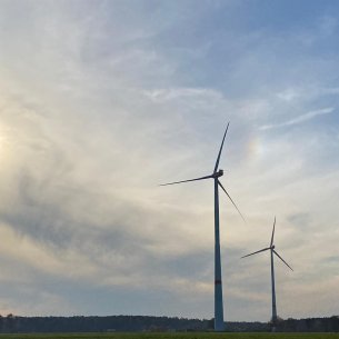 Windpark mit Windrädern bei Hagenow